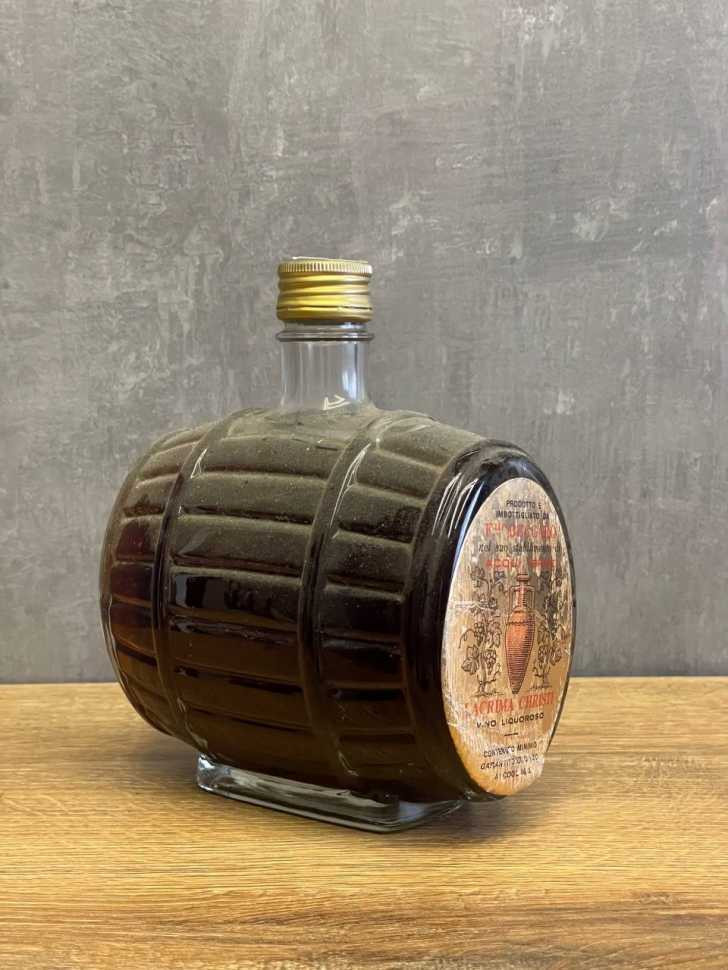 Вино Lacrima Christi Beccaro