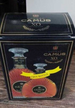 Набор из двух бутылок "Camus XO" 2000-е года. 0,35 и 0,7 литра.