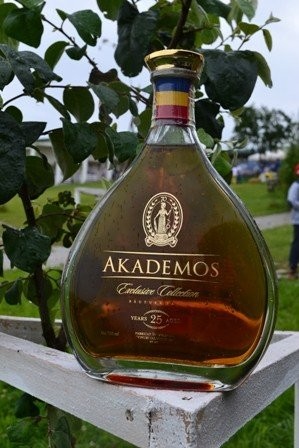 Коньяк "Академос" 25 лет, Яловень. 0,7 л.