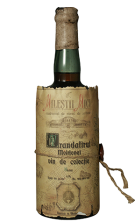 Вино «Трандафирул Молдовей» Милештий Мичь, 1986 года урожая.