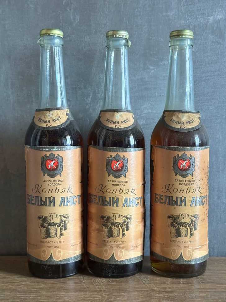 Молдавский "Белый Аист  4-5 лет" 1991 года. 0,5 л. СССР.