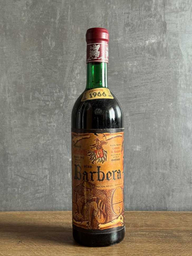 Вино Fratelli Berteletti Barbera 1966 года.