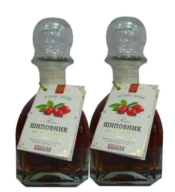 Настойка "Шиповник на коньяке" Букет Молдавии. 0,5 л.