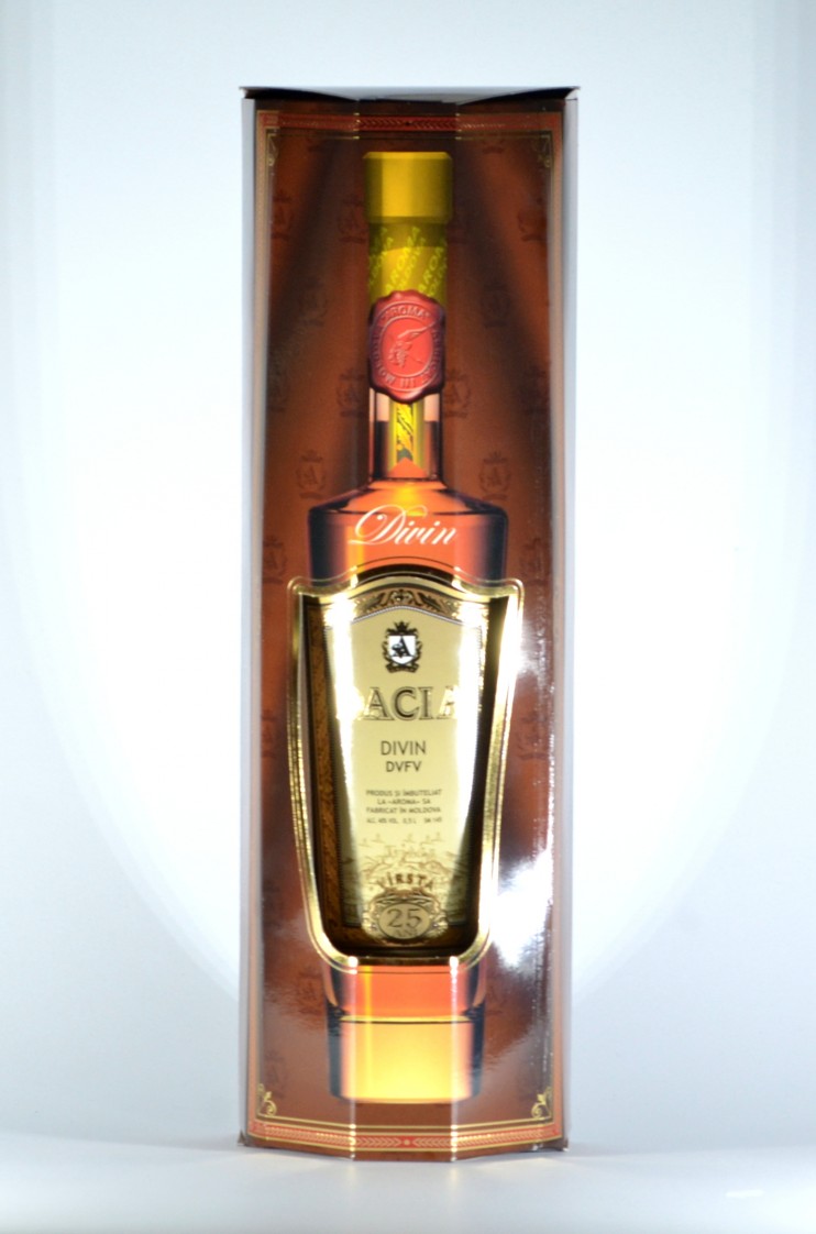 Коньяк "Дачия" 25 лет Арома. MS 0,5